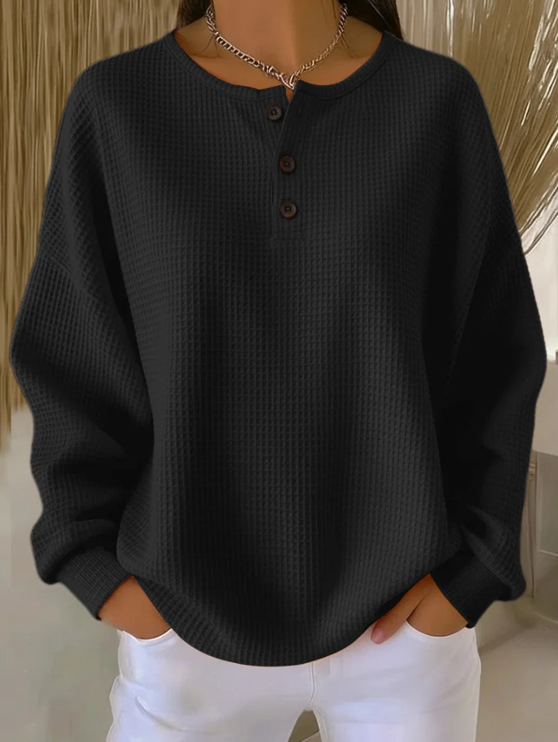 Top de punto tipo waffle con detalle de botones