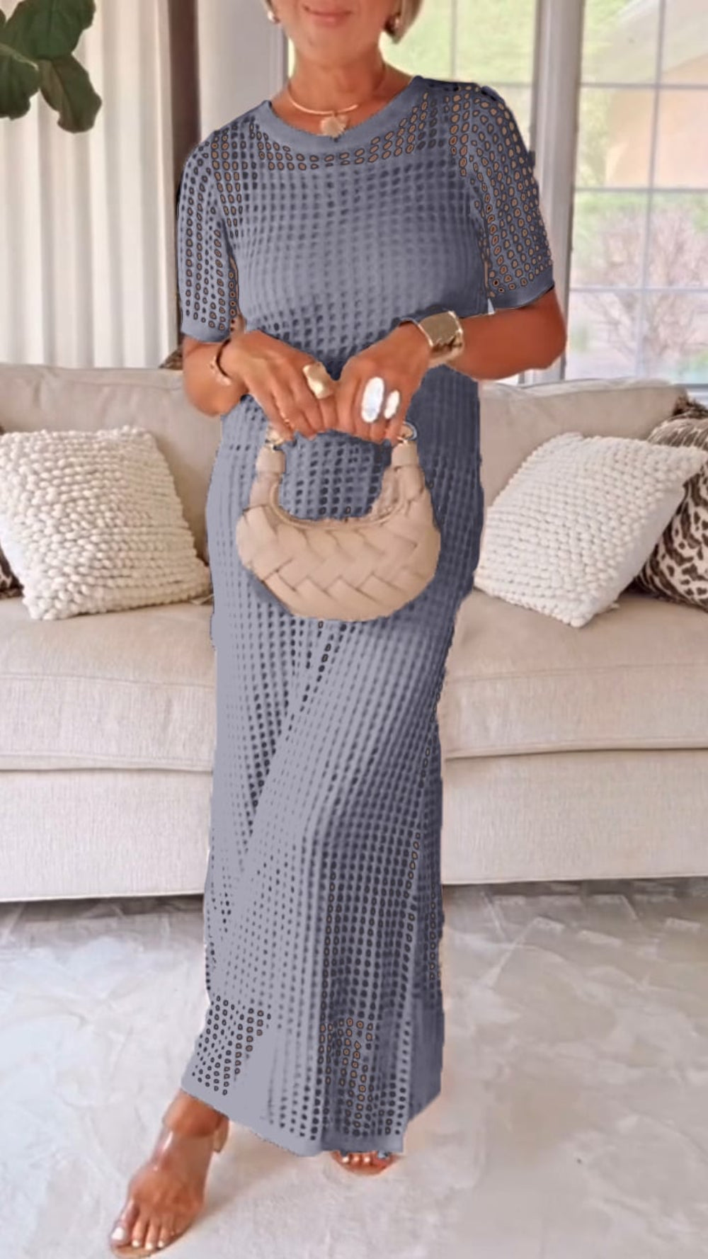 Elegante vestido de dos piezas con cuello barco, diseño calado y tejido ligero