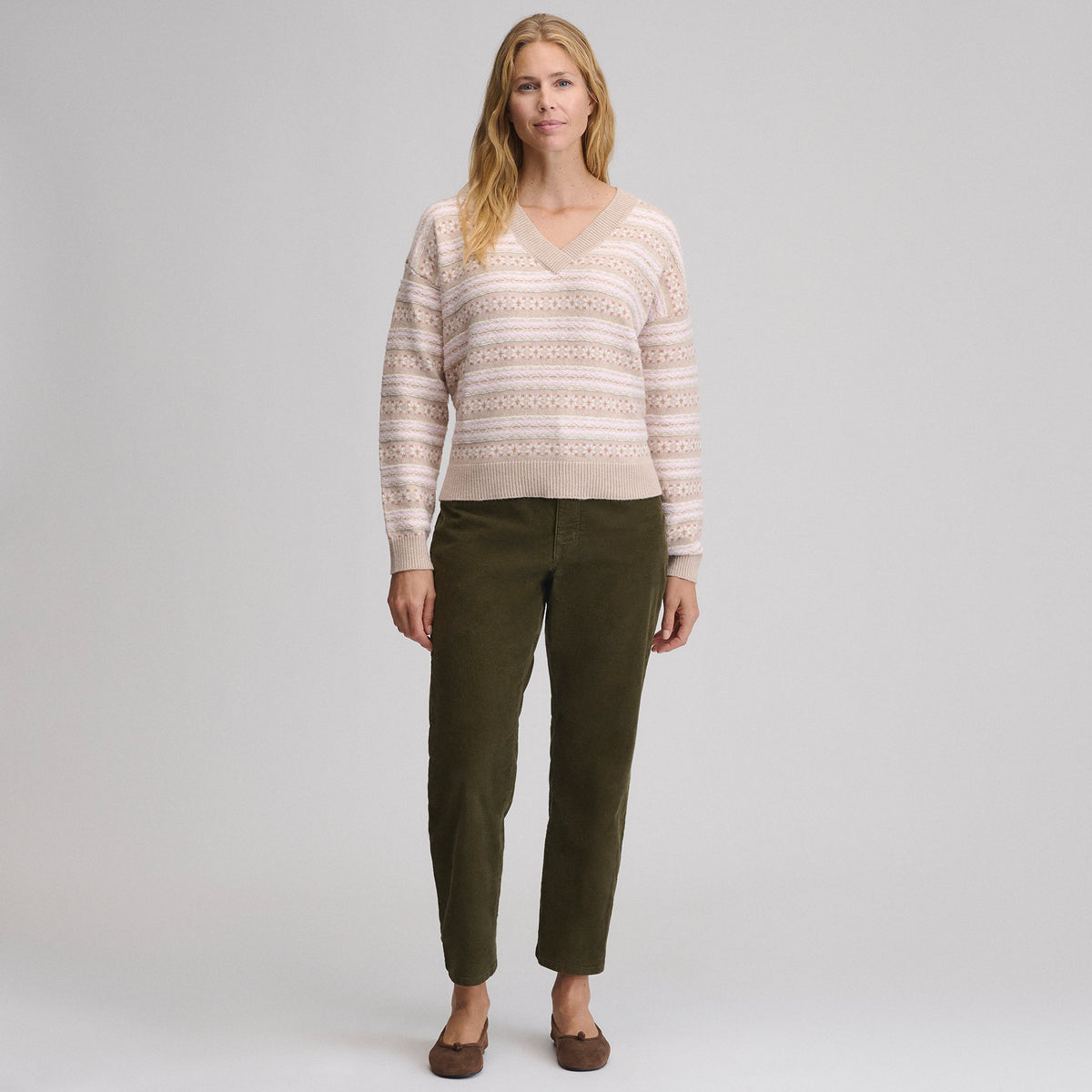 Women's Signature V-Neck Sweater - Pattern
