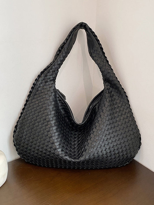 Bolso tejido de cuero moderno
