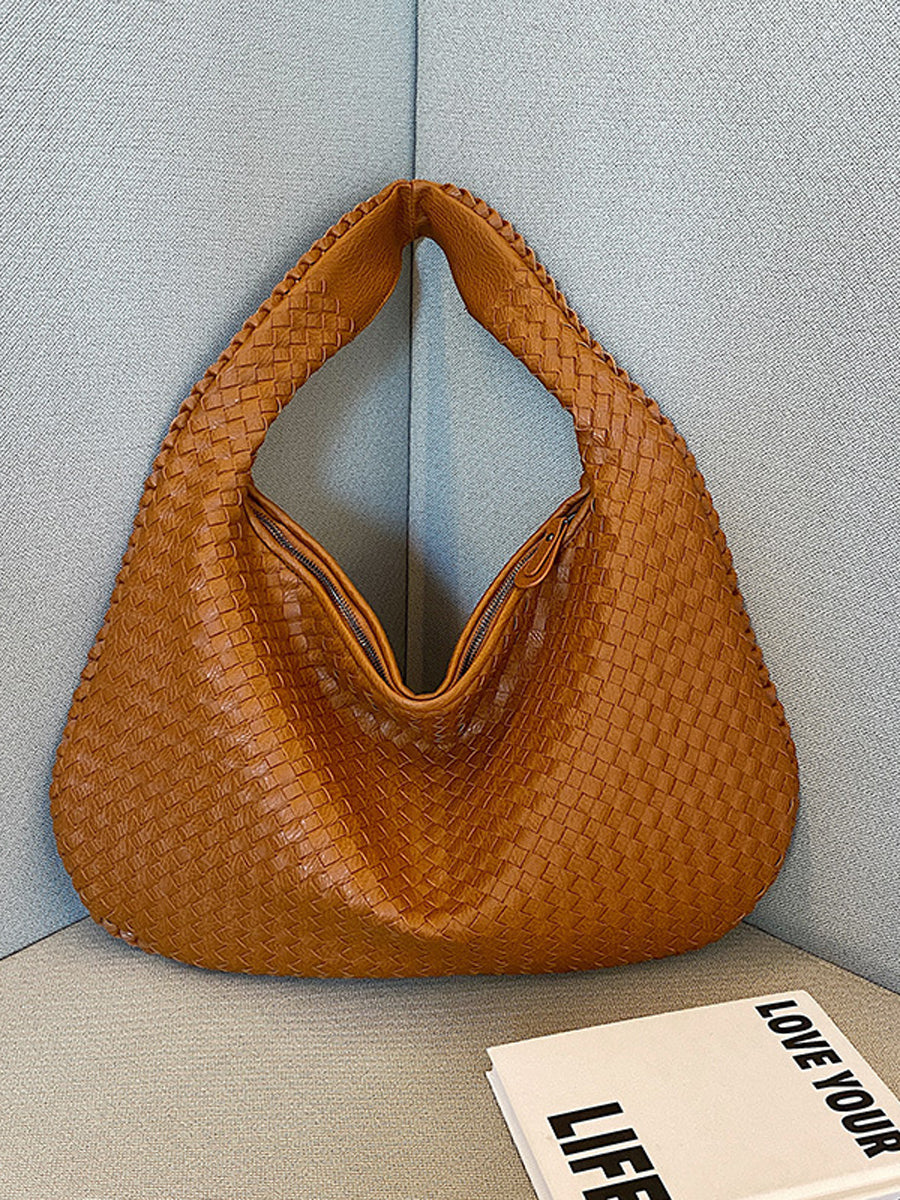 Bolso tejido de cuero moderno