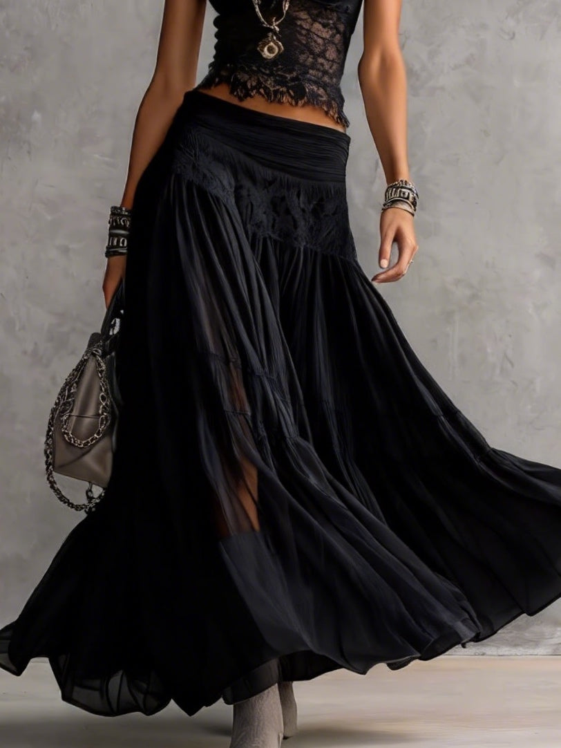 Conjunto negro de top con paneles de encaje transparente y falda maxi plisada